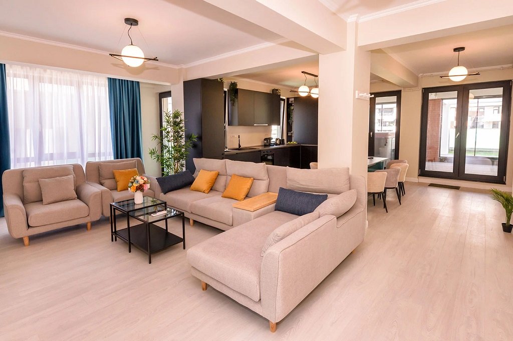 Aquarium Residence Penthouse  6 CMP