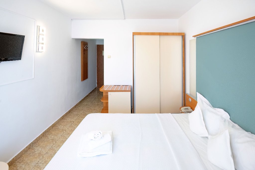 Modern - All Inclusive