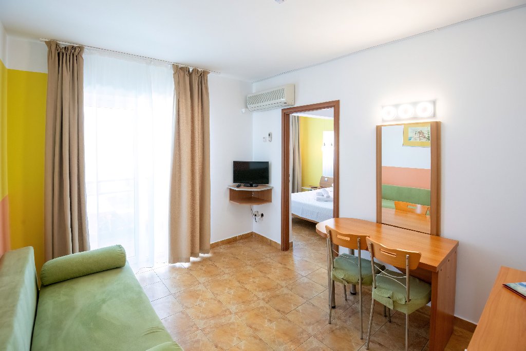 Modern - All Inclusive